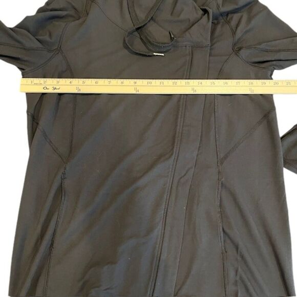 Lululemon Coast Easy Wrap Black Jacket Asymmetric Zip Front Snap Hoodie Size 8 - Picture 13 of 14